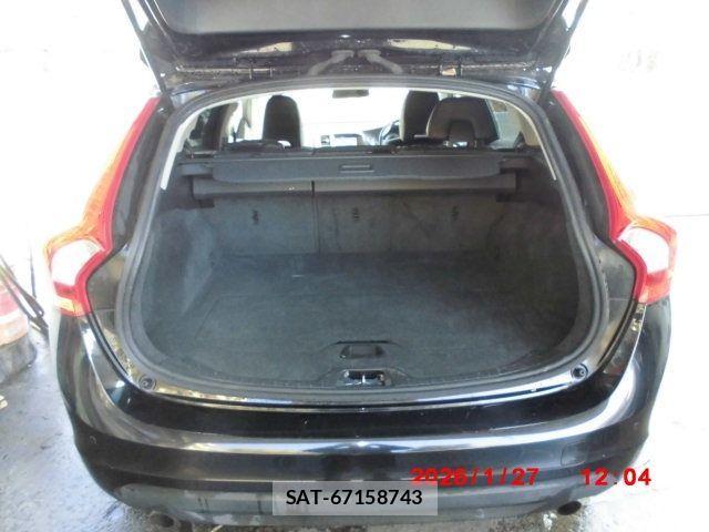 Volvo V60 2012-12 3390541-9