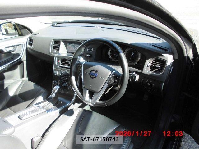 Volvo V60 2012-12 3390541-5
