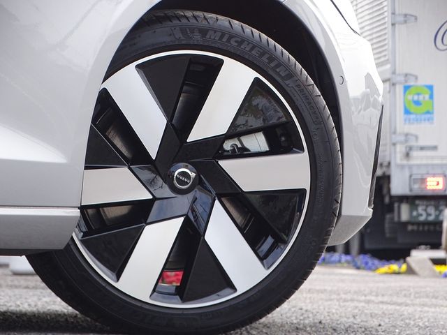 Volvo V60 2025-06 3686980-9