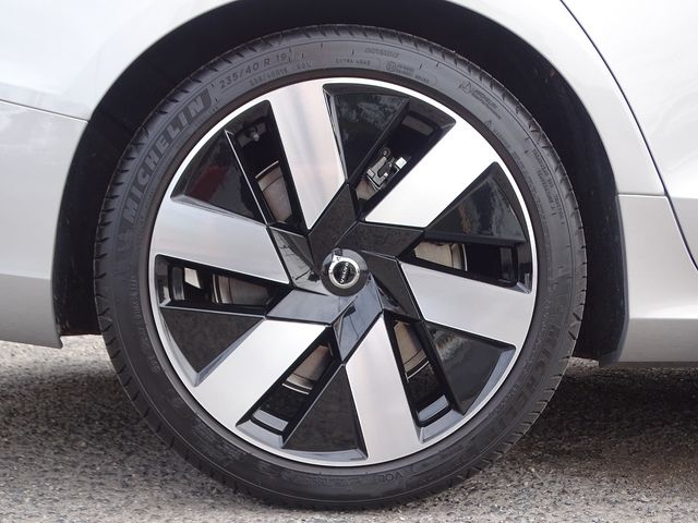 Volvo V60 2025-06 3686980-10