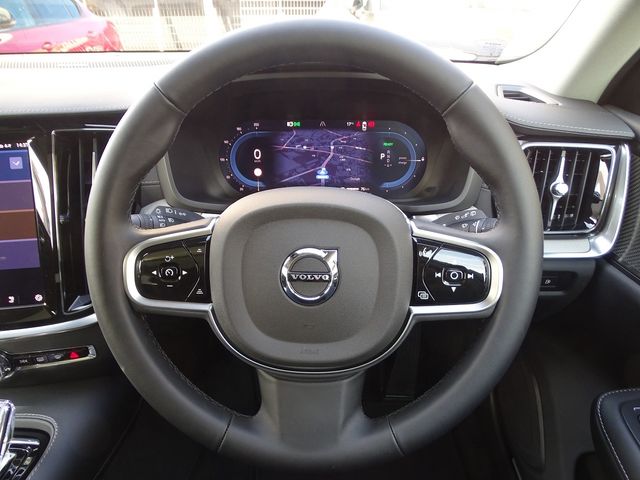 Volvo V60 2025-06 3686980-18