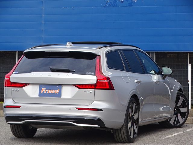Volvo V60 2025-06 3686980-1