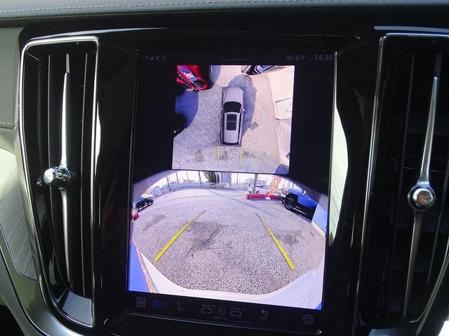 Volvo V60 2025-06 3686980-21
