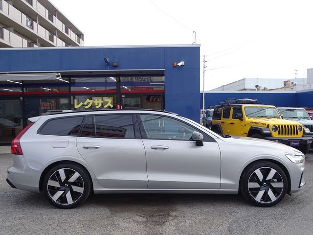 Volvo V60 2025-06 3686980-7