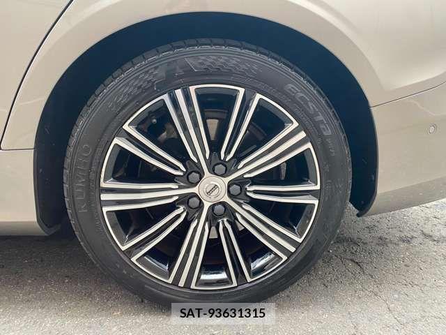 Volvo V60 2018-11 4051260-13