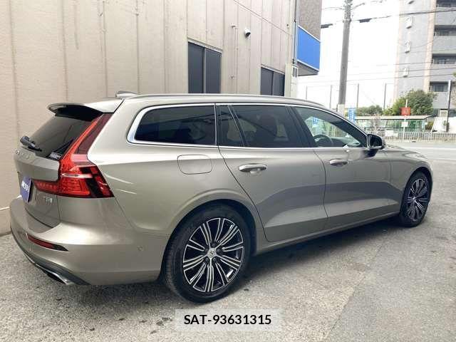 Volvo V60 2018-11 4051260-8