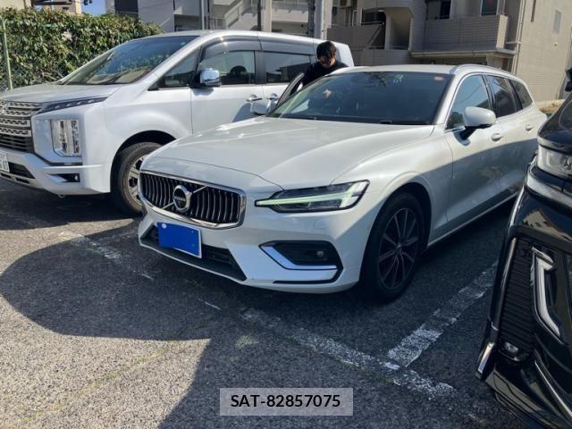 Volvo V60 2019-08 4759204-0