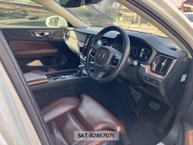 Volvo V60 2019-08 4759204-11