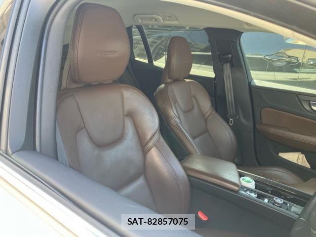 Volvo V60 2019-08 4759204-12