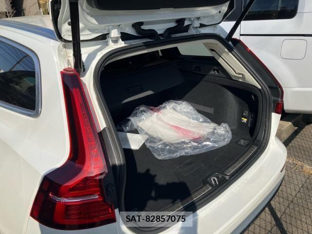 Volvo V60 2019-08 4759204-7