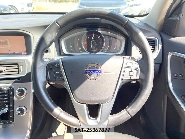 Volvo V60 2018-02 4993298-10