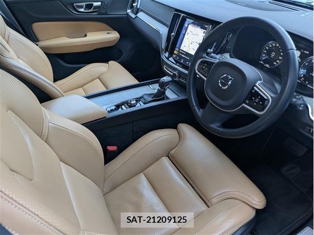 Volvo V60 2019-03 4993269-10