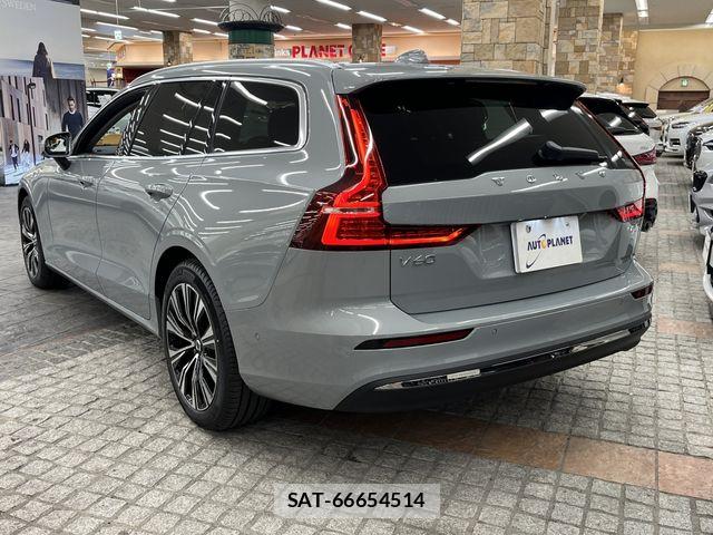 Volvo V60 2025-06 5882173-10