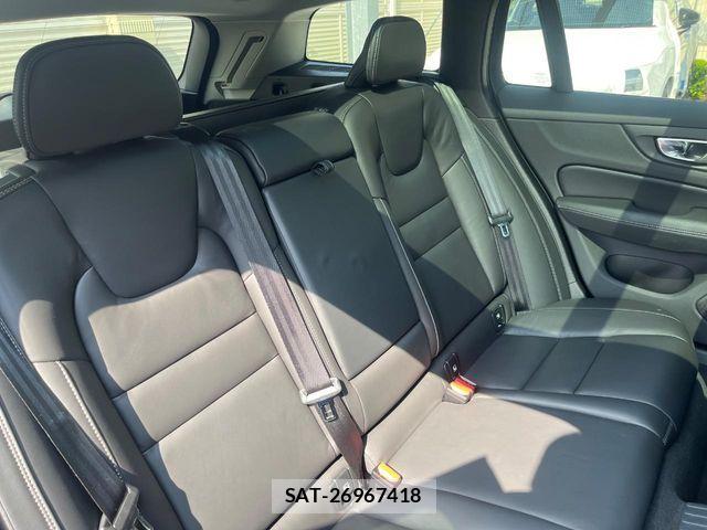 Volvo V60 2022-06 6022485-12