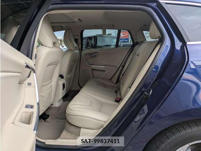 Volvo V60 2012-09 6022486-14