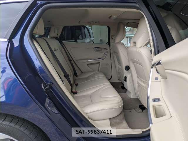 Volvo V60 2012-09 6022486-16
