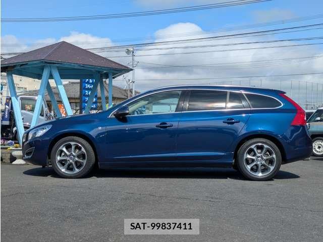 Volvo V60 2012-09 6022486-6