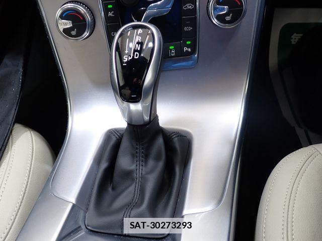 Volvo V60 2017-05 6022488-15