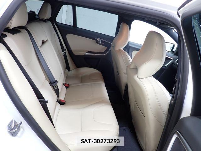 Volvo V60 2017-05 6022488-21