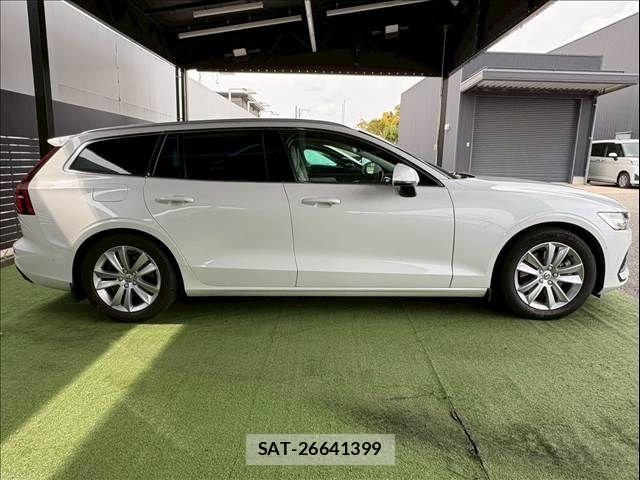 Volvo V60 2019-06 6220944-14