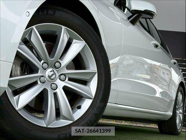 Volvo V60 2019-06 6220944-18