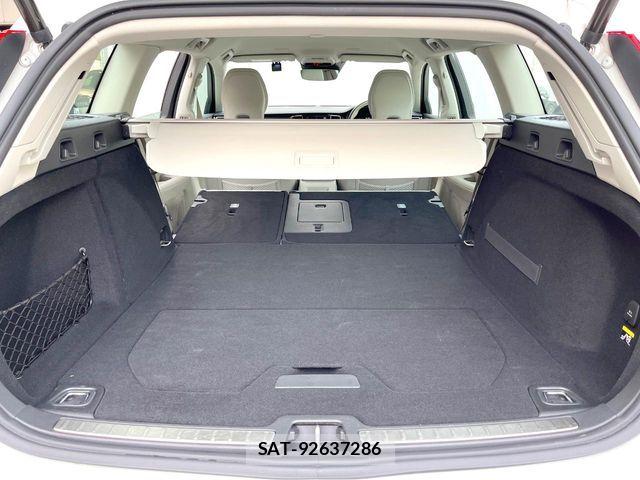 Volvo V60 2019-03 6248270-12