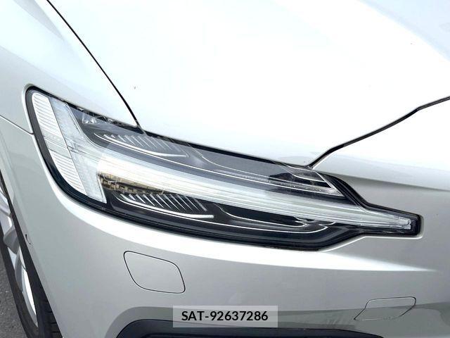 Volvo V60 2019-03 6248270-14