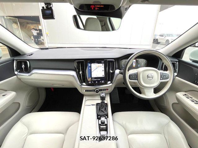 Volvo V60 2019-03 6248270-1
