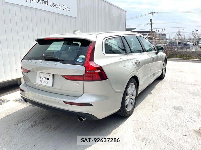 Volvo V60 2019-03 6248270-19