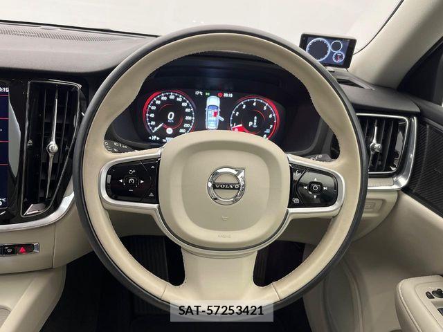 Volvo V60 2021-10 6615516-10