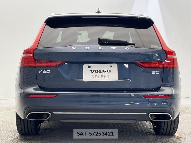 Volvo V60 2021-10 6615516-19