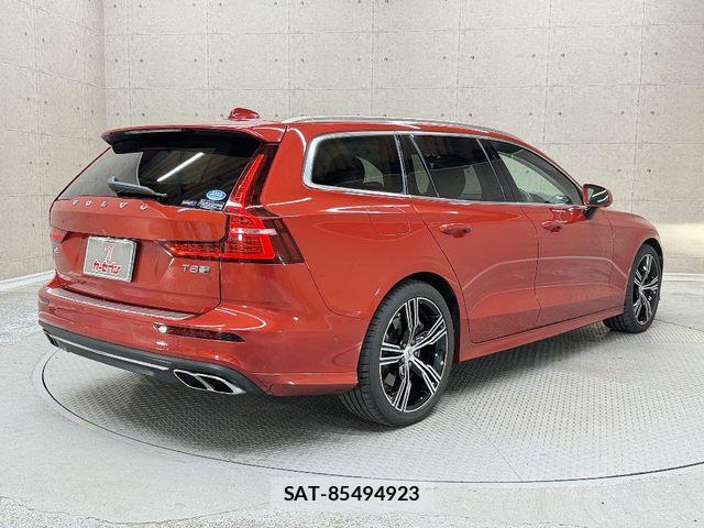 Volvo V60 2019-06 6615514-1