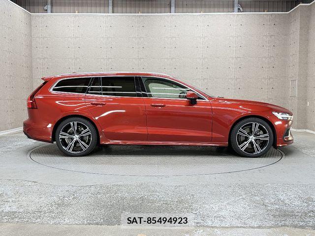 Volvo V60 2019-06 6615514-8