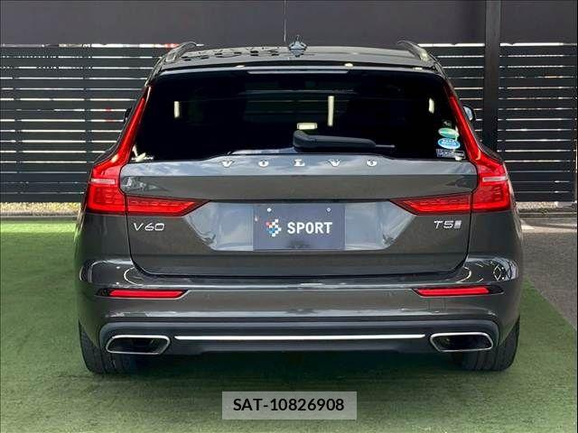 Volvo V60 2018-11 6674060-13