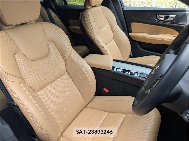 Volvo V60 2019-03 6678651-9