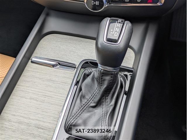 Volvo V60 2019-03 6678651-14