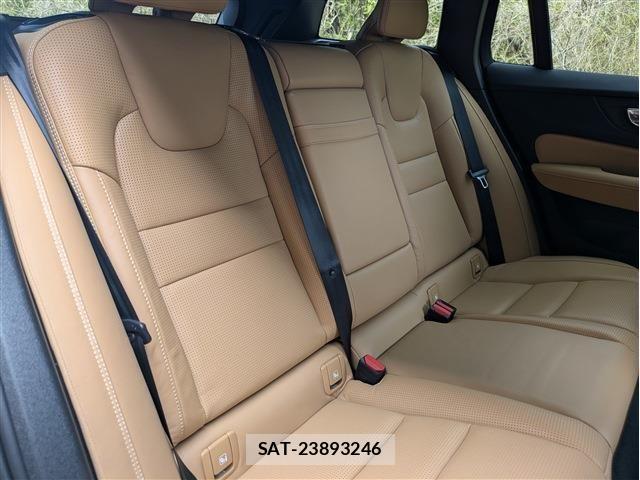 Volvo V60 2019-03 6678651-16