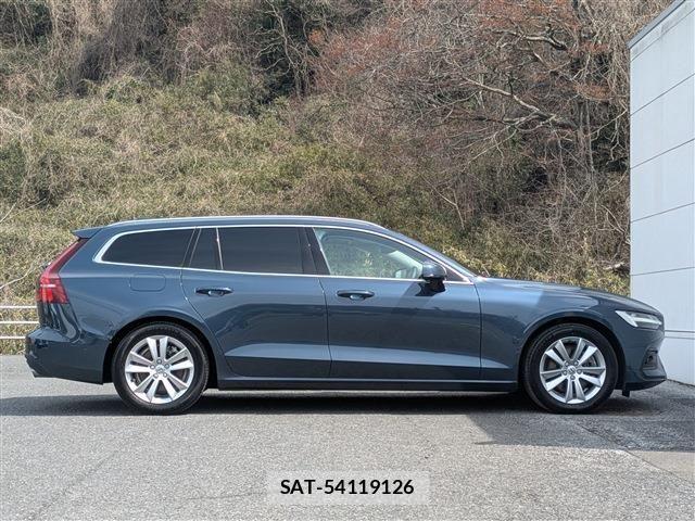Volvo V60 2019-02 6678652-3
