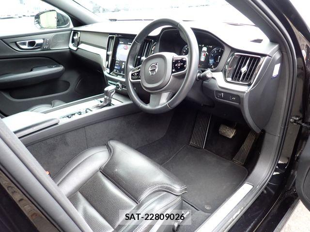 Volvo V60 2019-12 6678648-1