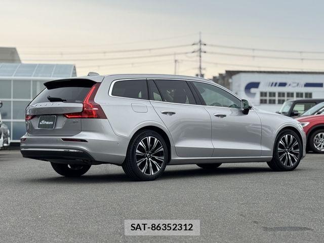 Volvo V60 2025-01 6678649-23