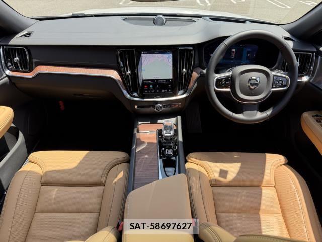 Volvo V60 2025-10 6717679-1
