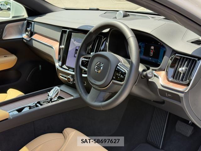 Volvo V60 2025-10 6717679-21