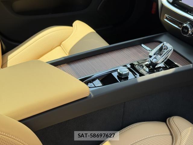 Volvo V60 2025-10 6717679-22