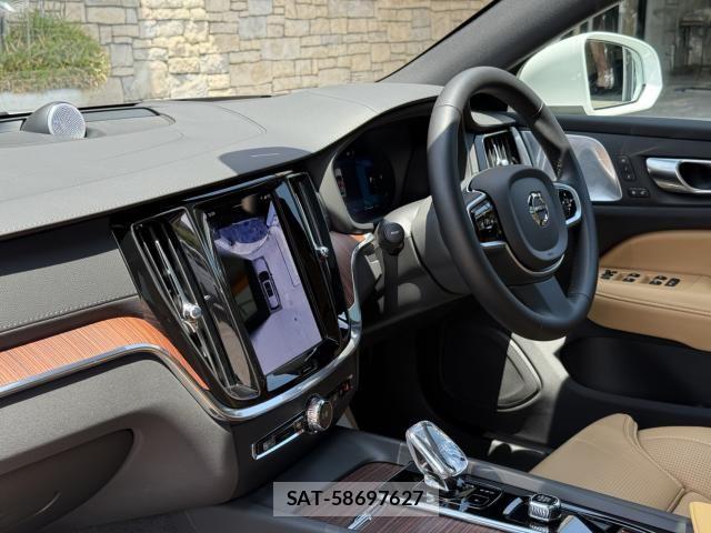 Volvo V60 2025-10 6717679-29