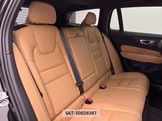 Volvo V60 2023-01 6821592-12