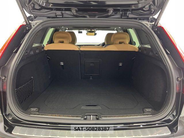Volvo V60 2023-01 6821592-13
