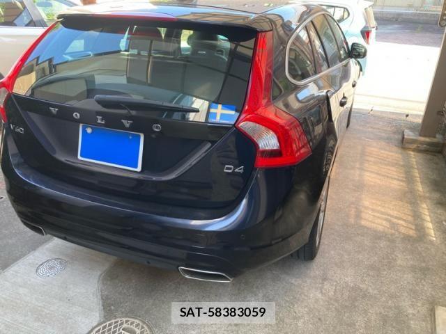 Volvo V60 2015-12 6915038-1