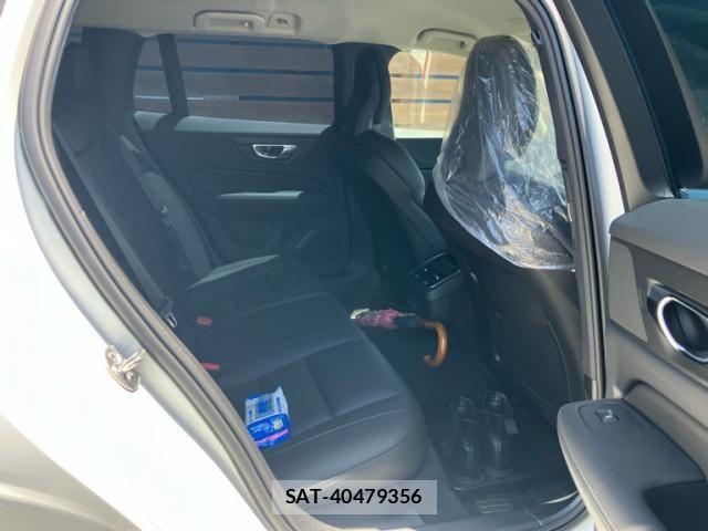 Volvo V60 2022-01 6915034-16