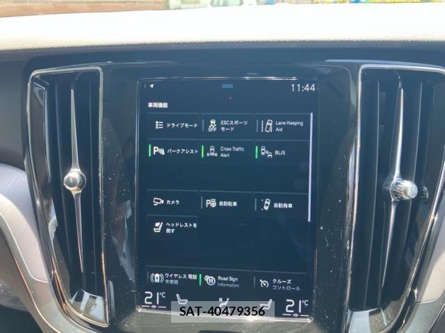 Volvo V60 2022-01 6915034-24