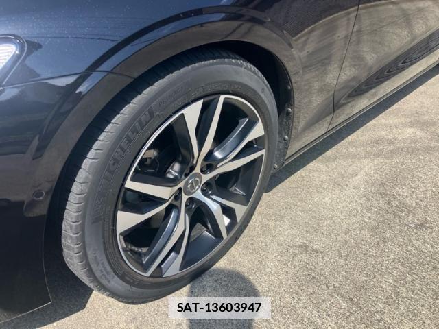 Volvo V60 2021-05 6915033-6